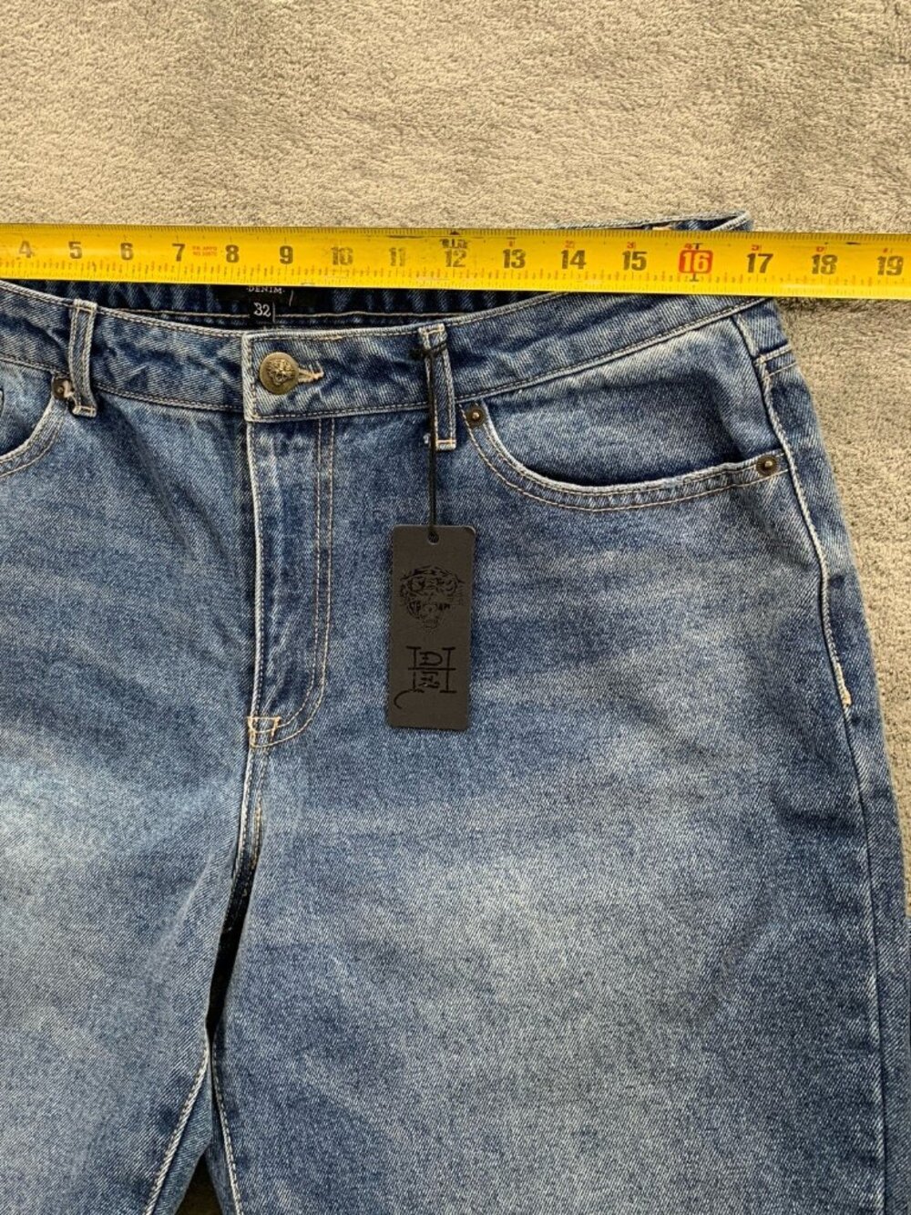 Ed Hardy Baggy Jeans Womens 32x31” Blue Multi Tattoo Painted Logo Koi Tiger Y2K - Picture 6 of 12